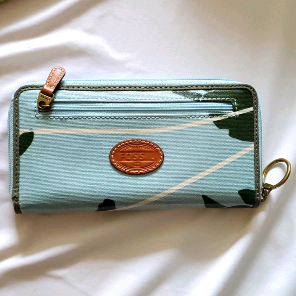 Fossil wallet